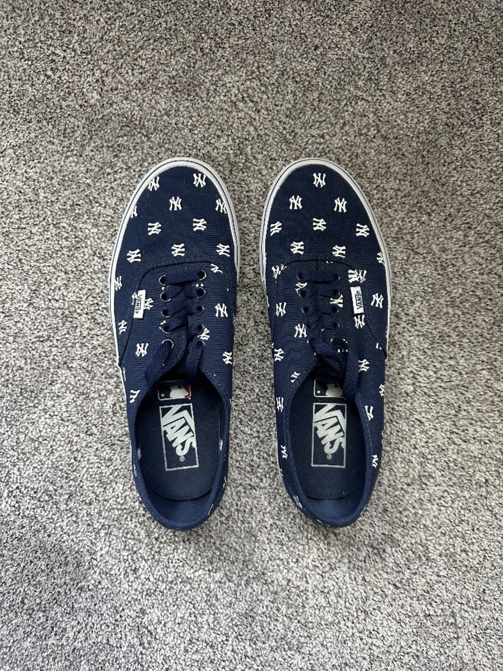 Vans New York Yankees Print Sneakers Size 7/8.5